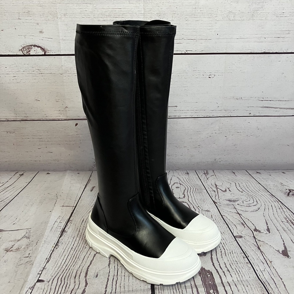 Azalea Wang Lois NWOB Womens Size 10 Black White Stretch Flatform Sneaker Boots